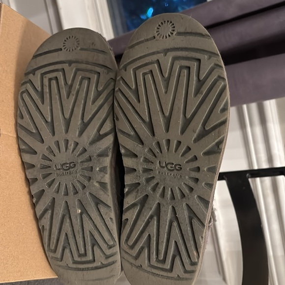 Bailey Button Women’s UGG Boots Great shape with box! - Picture 16 of 16